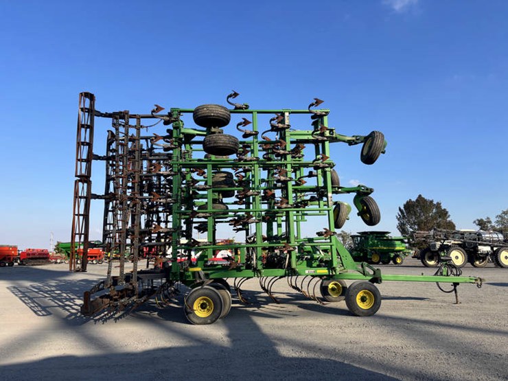 john-deere-2210-image-21