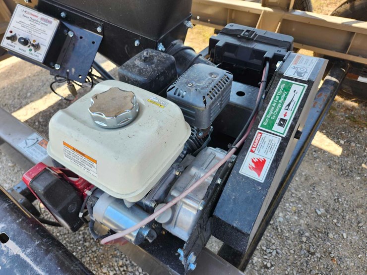 2025-j&m-ec-270-tandem-seed-tender-image-17