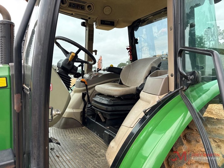 john-deere-5085m-image-11