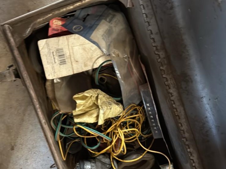 #176-•-contents-of-shelf-6*-image-17