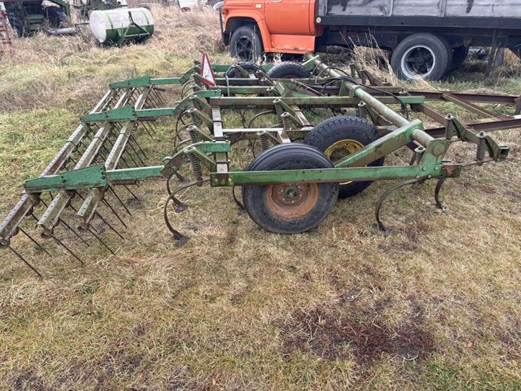 john-deere-1010-image-6