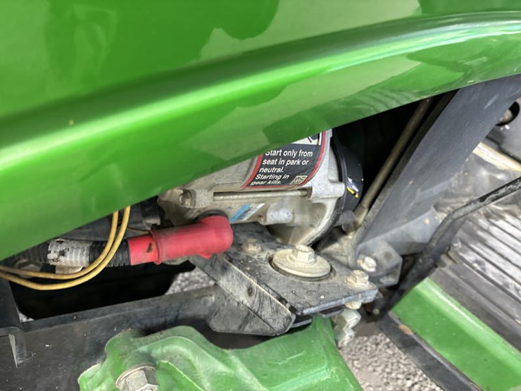 john-deere-1025r-image-41