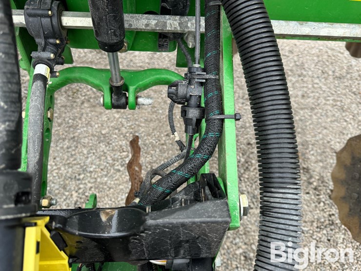 2012-john-deere-1770nt-ccs-image-16
