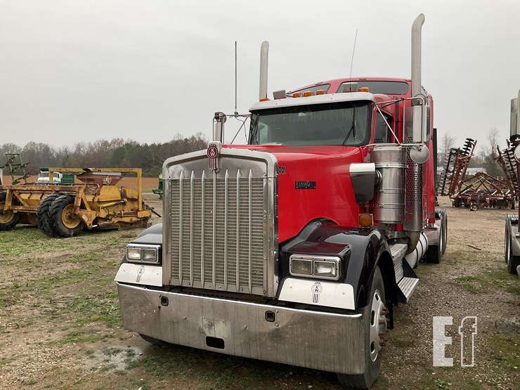 2007-kenworth-w900l-image-1