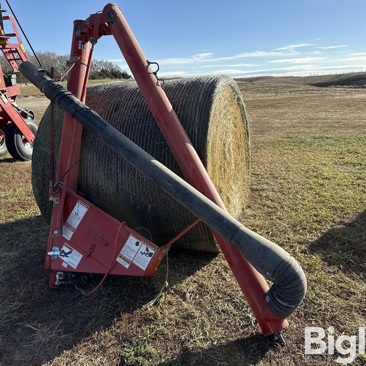 Westfield Hydraulic Drive 6” Drill Fill