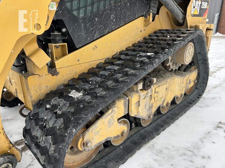 2016-caterpillar-259d-image-13