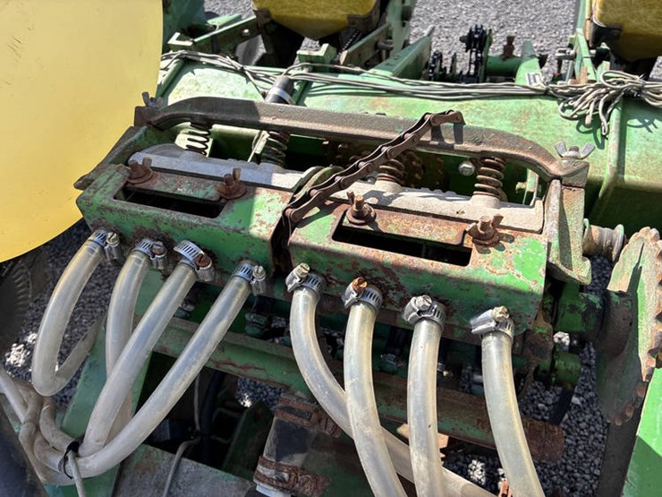 john-deere-7000-image-16
