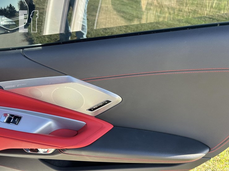 2021-chevrolet-corvette-image-45