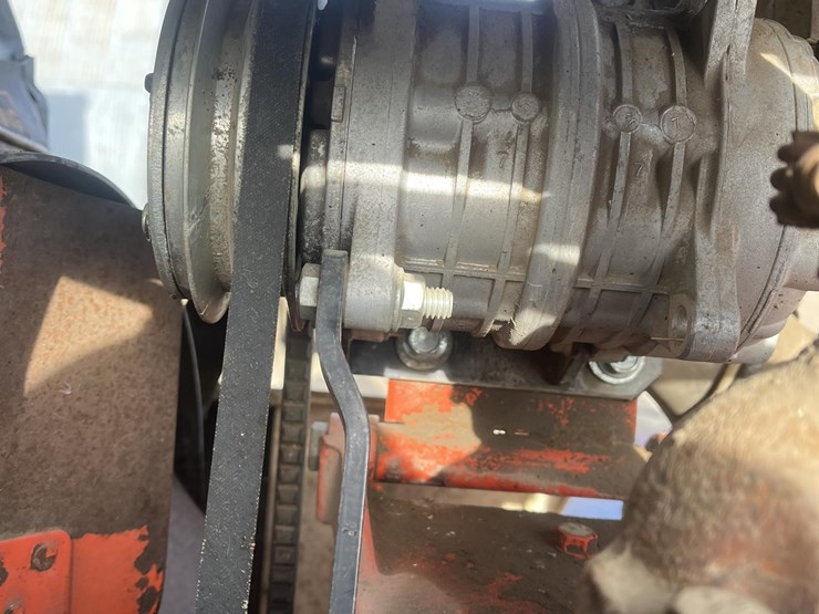 j-i-case-2090-image-13