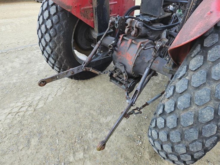 massey-ferguson-240-image-48