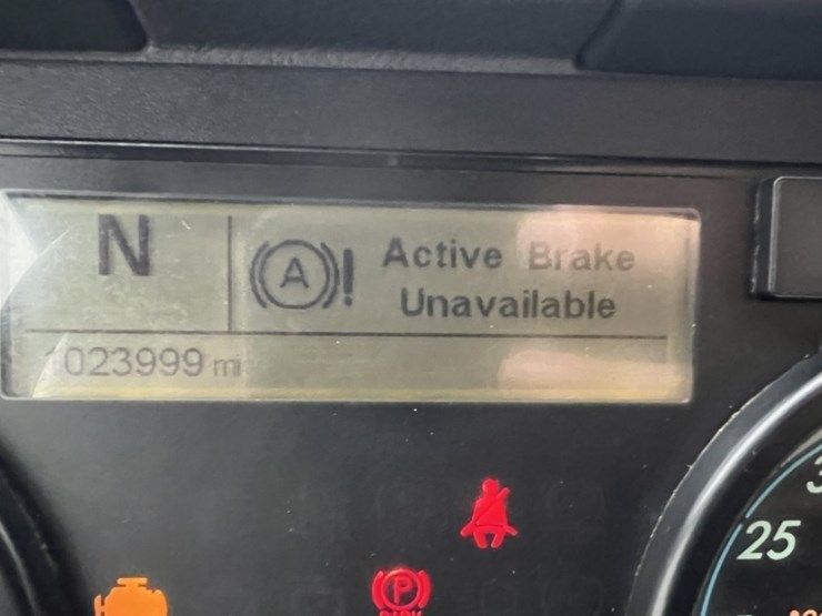 2017-freightliner-cascadia-tri-axle-truck-tractor-image-44