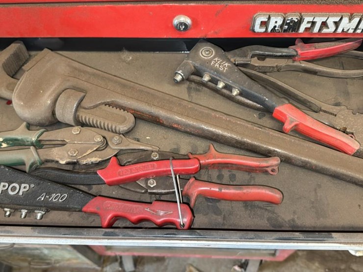 #174-•-craftsman-toolbox-and-contents*-image-9