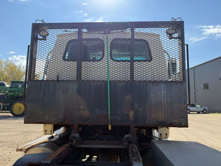 2006-sterling-rollback-truck,-101"x27'-bed,-winch,-automatic-transmission,-388k-miles,-11r22.5-tires-image-14