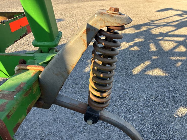 john-deere-2410-image-22