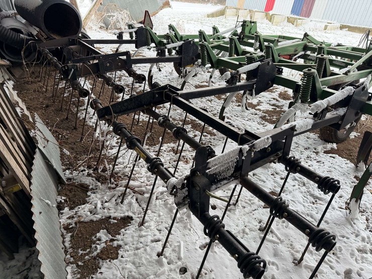 john-deere-17-image-7