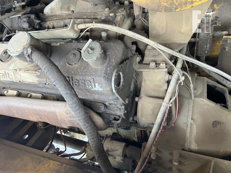 1981-oshkosh-green-snow-blower-image-33