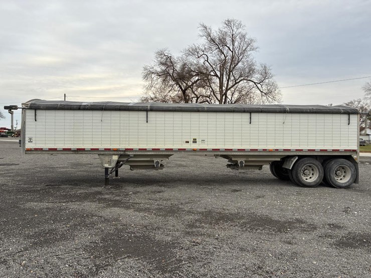 wilson-hopper-bottom-image-5