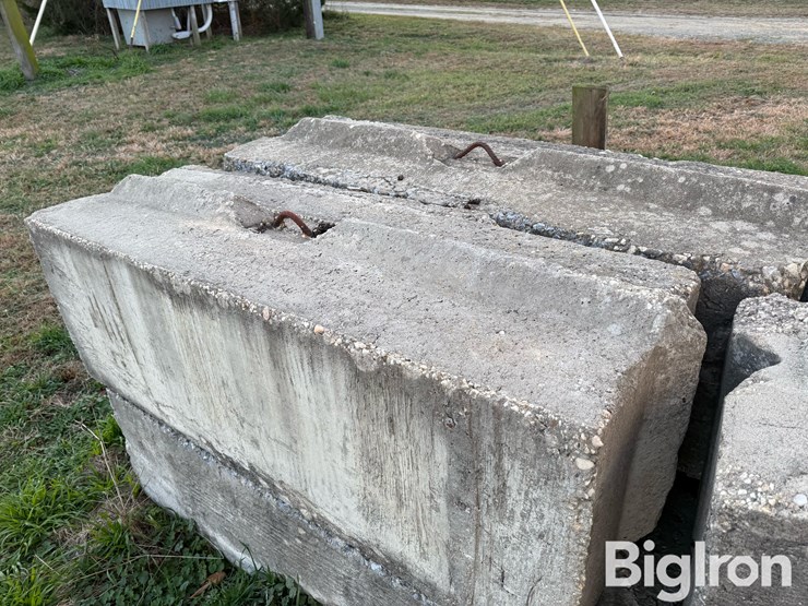 6)-precast-retaining-wall-blocks-image-3