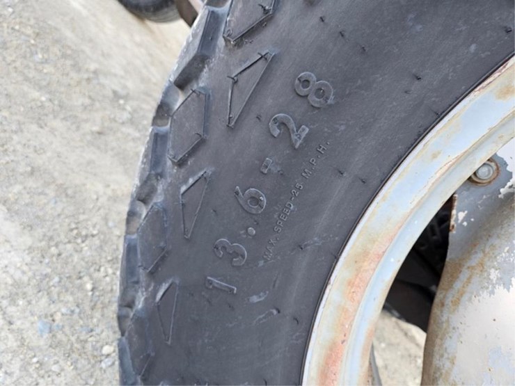 massey-ferguson-240-image-69