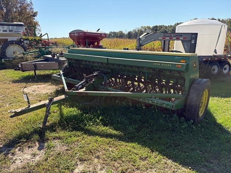 john-deere-8200-image-2