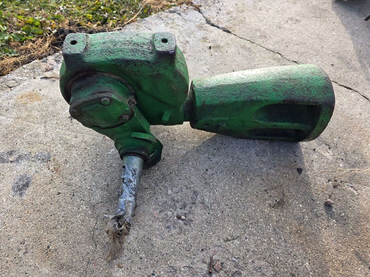 john-deere-10-image-3