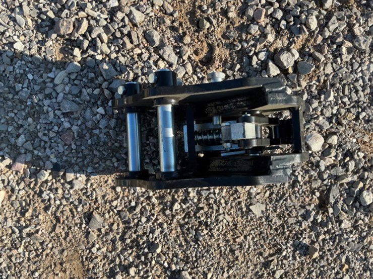 semi-automatic-quick-change-for-mini-excavator-image-2