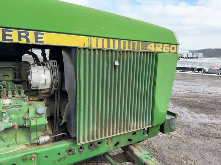 john-deere-4250-image-24