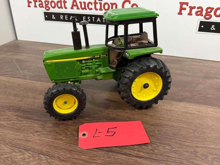 john-deere-4455-image-4