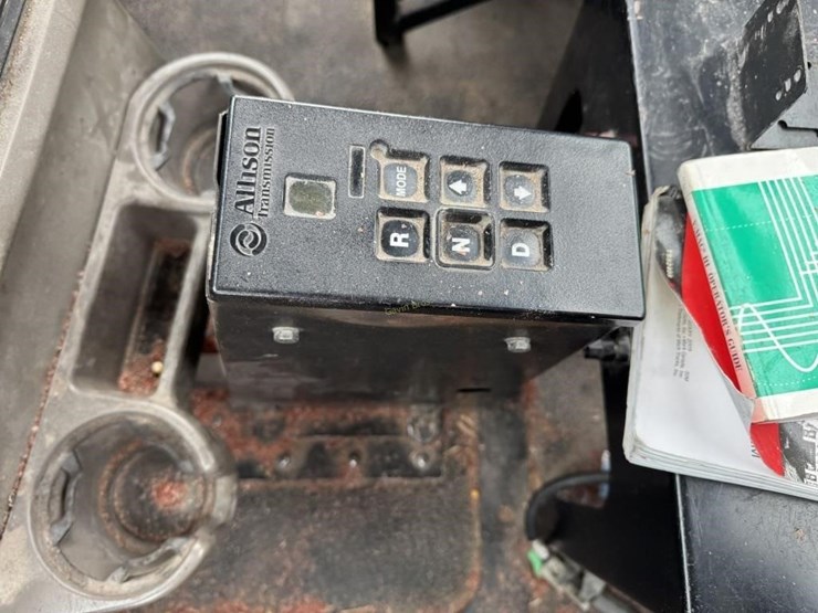 2006-mack-vision-cx612-image-15