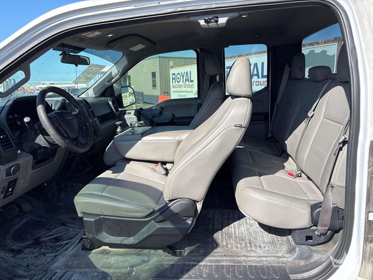 2017-ford-f150-image-18