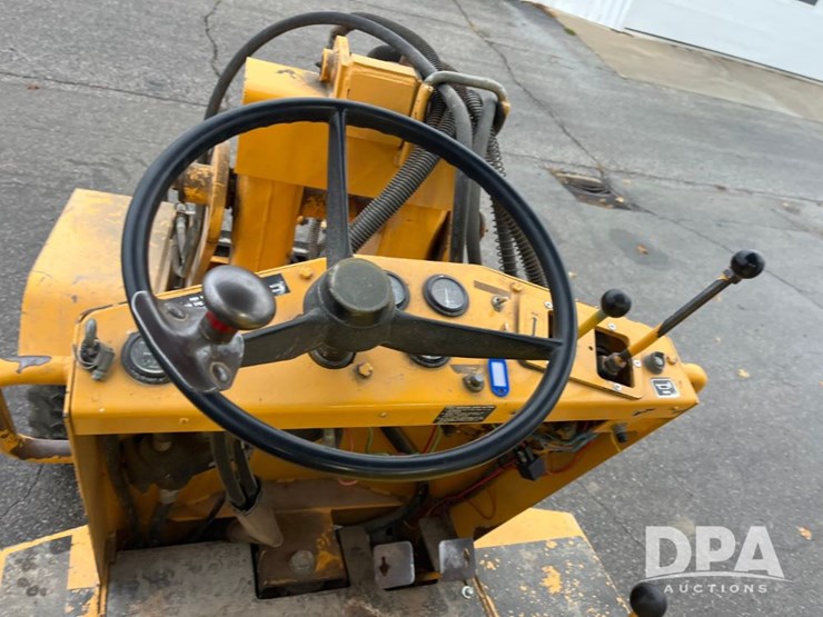 1995-swinger-180-loader-(jn3530)-image-31