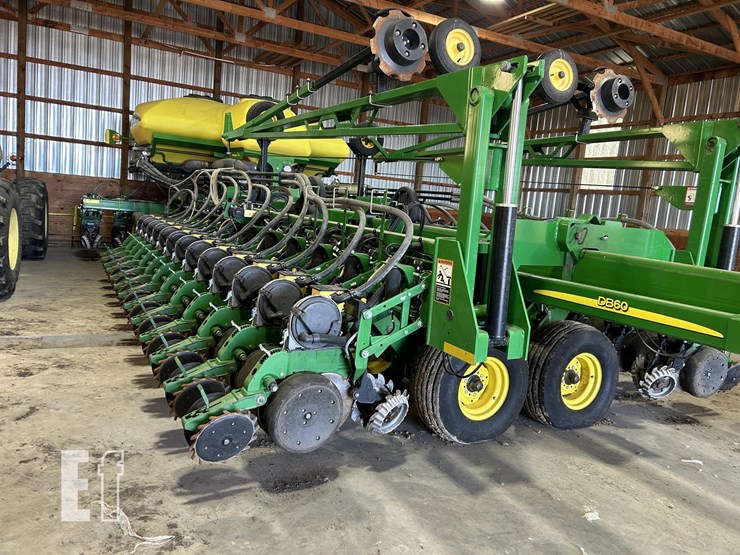 2014-john-deere-db60-image-4