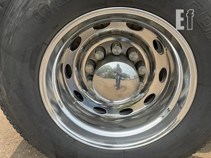 2002-peterbilt-379-image-66