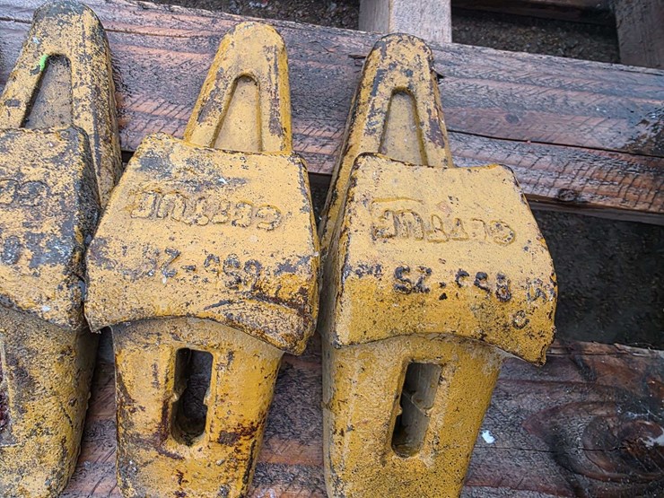 (5)-weld-on-ripper-points-for-excavator-bucket,-buying-all-for-one-money-image-2