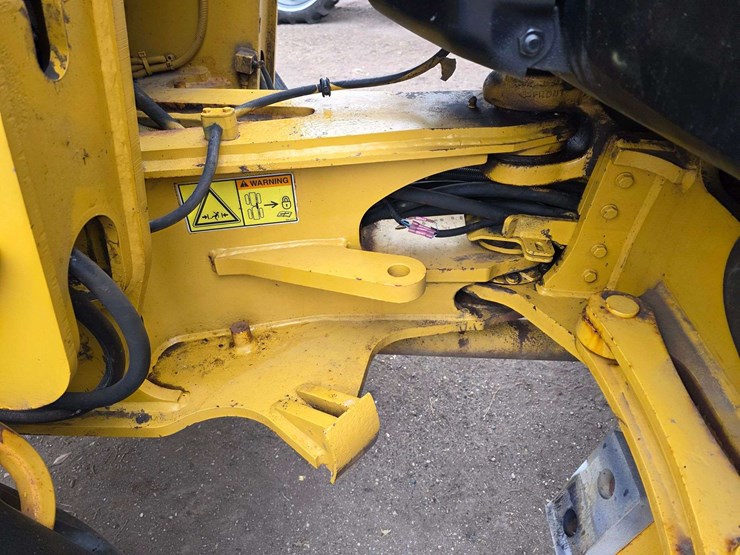 2009-caterpillar-906h-image-24