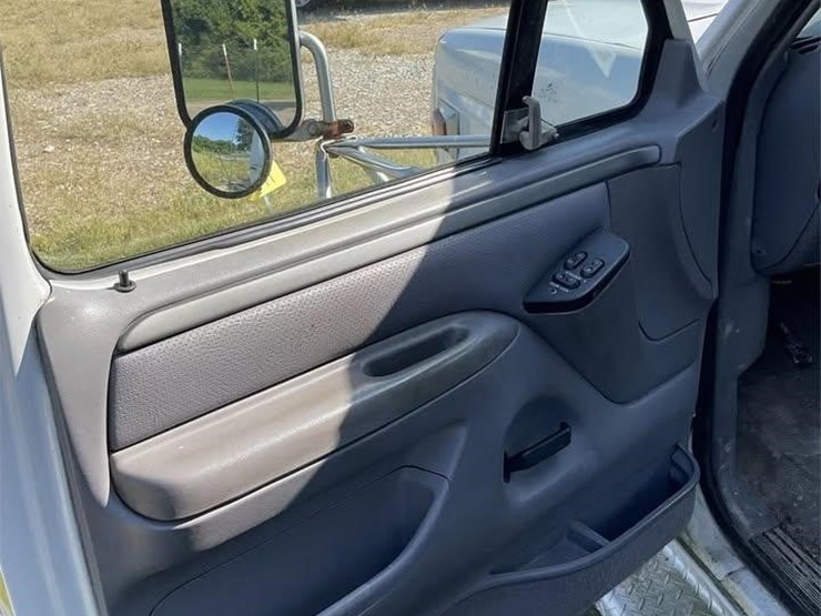 1995-ford-f350-image-4