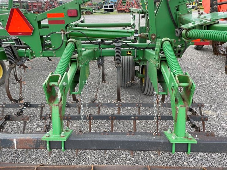 john-deere-2210-image-24