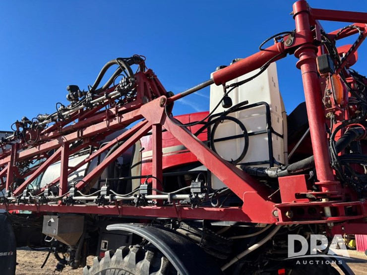 case-ih-patriot-4440-image-87