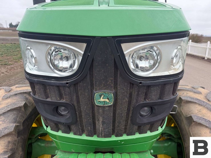 2012-john-deere-6115r-image-11