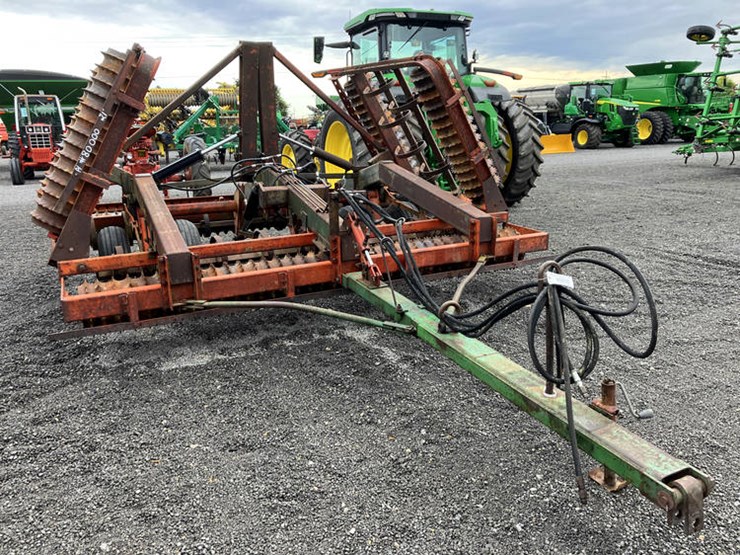 #80000-•-brillion-21'-cult-mulcher-solid-roller-image-1