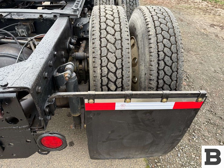 2004-kenworth-t800-image-43