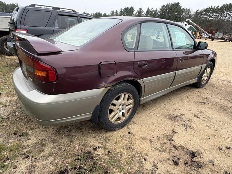 2001-subaru-outback-limited-car-image-4