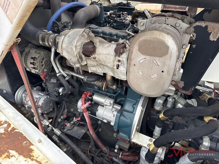 roadtec-fb-100e-sweeper-image-11