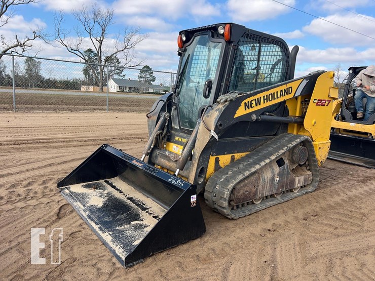 new-holland-c227-image-8