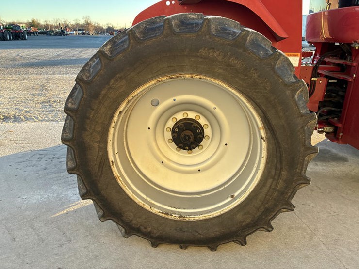 case-ih-275-image-60