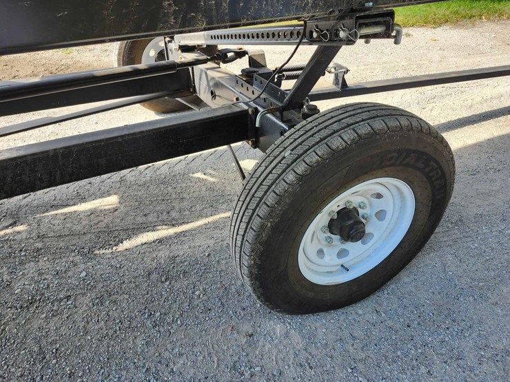 2024-j&m-4ws-15-head-cart,-40’-image-9