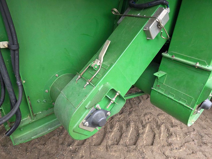 2000-john-deere-9650-sts-image-62