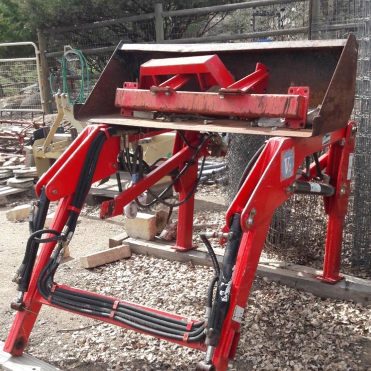 #1775 • 1990 Viteks V2 Loader Attachment