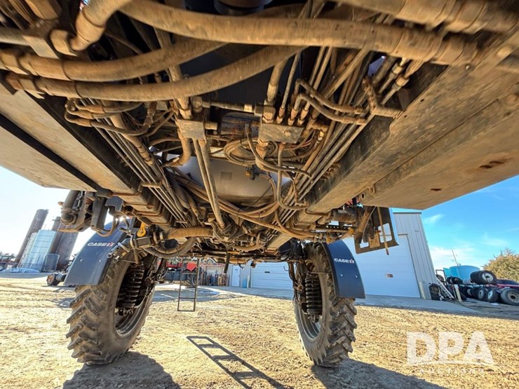 case-ih-patriot-4440-image-55