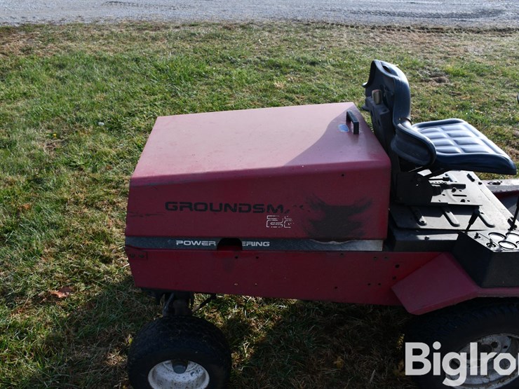 toro-groundmaster-223-d-riding-lawn-mower-image-11